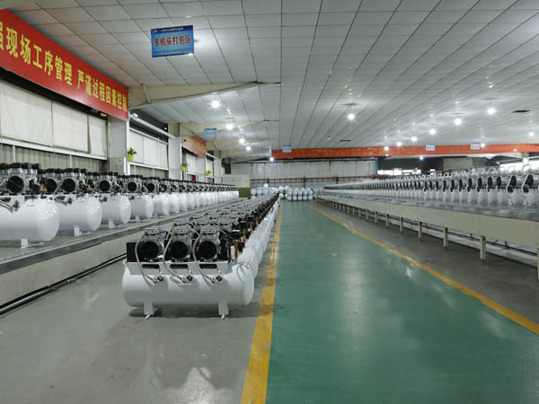 小型無(wú)油空壓機(jī)整機(jī)